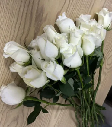 白玫瑰花語全解析! 純潔與高貴的象徵你懂嗎